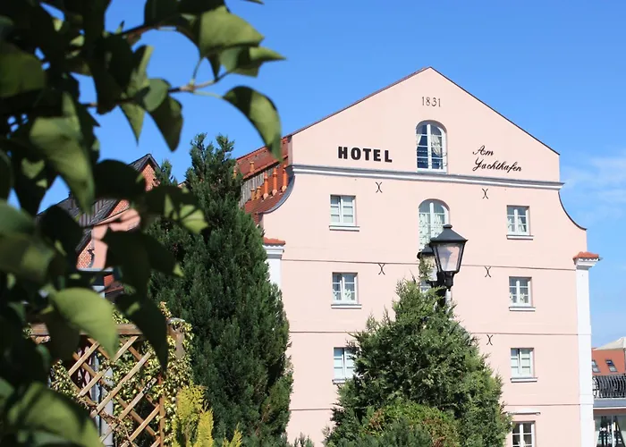 Hotel Am Yachthafen