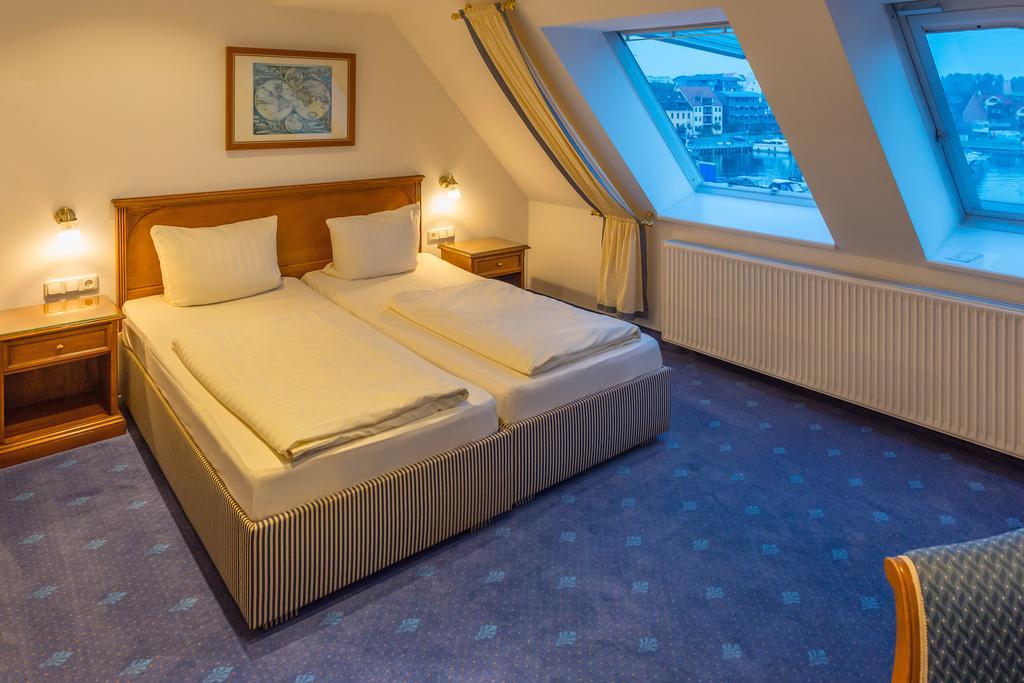Am Yachthafen Hotel 3*