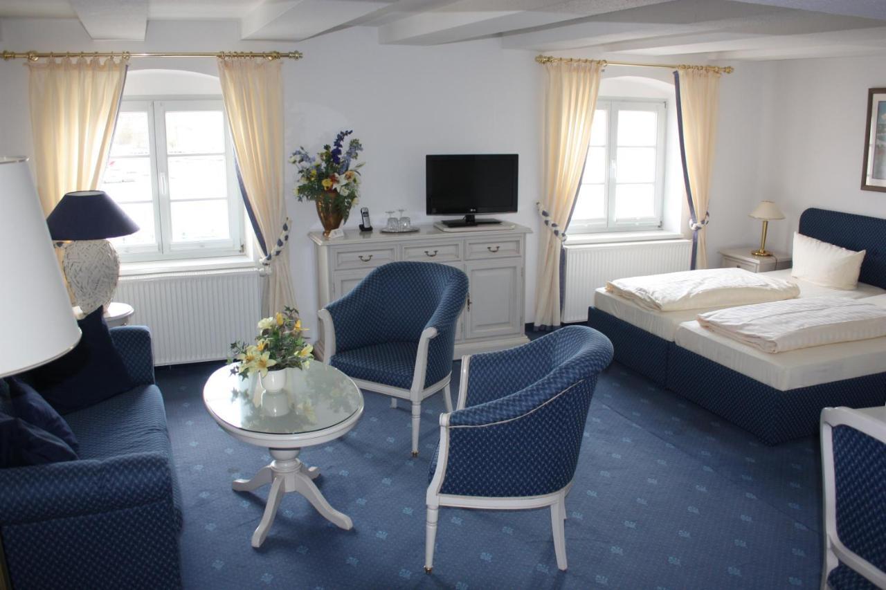 Am Yachthafen Hotel